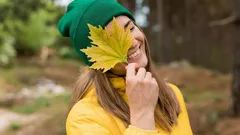 Waarom herfstbladeren zo lekker ruiken: wetenschappers hebben eindelijk het antwoord