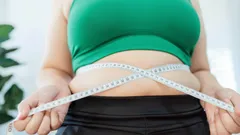 Buik verdwijnt, taille slankt: experts onthullen eenvoudige rituelen voor gewichtsverlies