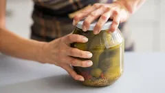 Hoe je elke pot zonder stress opent — 2 eenvoudige manieren: zelfs een kind kan het